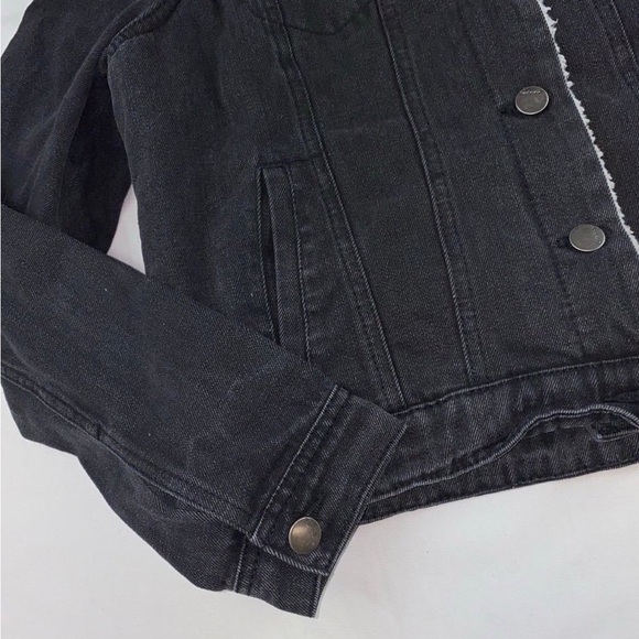 Jean Jacket - Picture 2 of 9